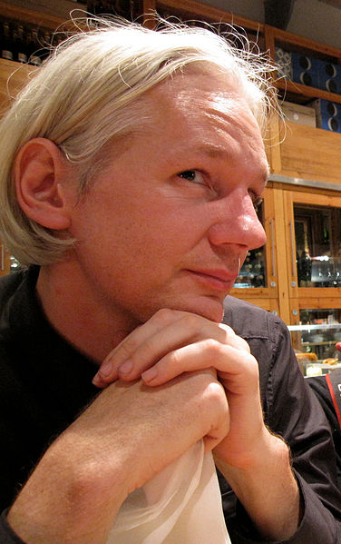 Julian Assange: Obama ‘Wolf in Sheep’s Clothing’ 1