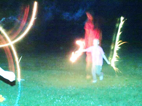 Ohio child battling cancer photographed with ghostly figure 12