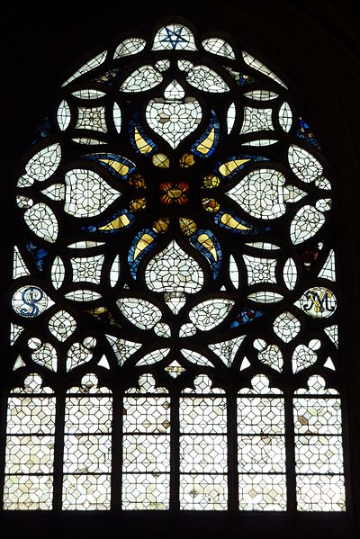 Illuminati-Pentagram-Stained-Glass-Window-Paris-Saint-Merry