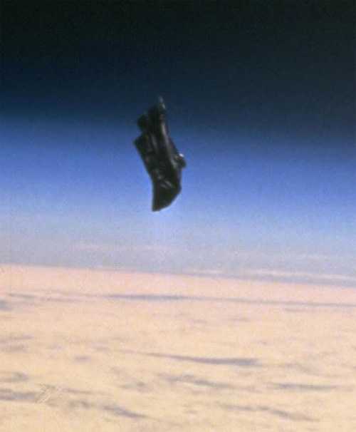 The Black Knight, an object of unknown origin circling Earth 37