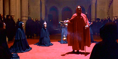 Sharply contrasting with the rest of the movie, the Sommerton palace is completely devoid of multicolored lights. Everything there looks sharp and crisp, contrarily to the hazy feel of the outside world.