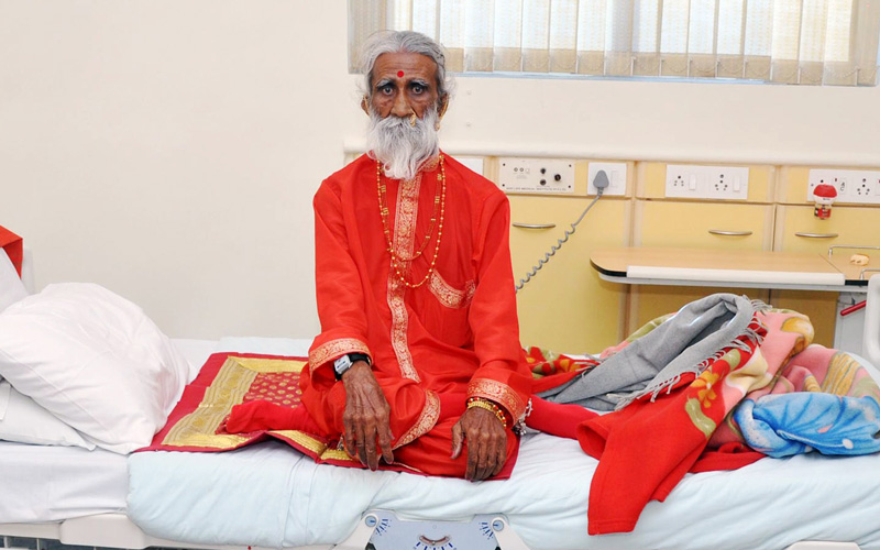 A Man Claims to Have Not Eaten or Drank Any Liquids For 70 Years. Science Examines Him 16