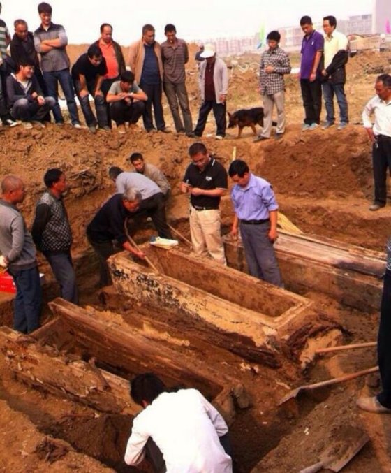 Mysterious "Perfectly Preserved" 300-Year-Old Mummy 14