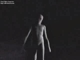B4INREMOTE-aHR0cDovLzQuYnAuYmxvZ3Nwb3QuY29tLy1yQkM3LWVmd3Q0TS9VbjNOejFUREFqSS9BQUFBQUFBQVZ4NC9GMmIwYkpUQjNMNC9zNDAwL3RhbGwrYWxpZW4rYXVzdHJhbGlhKzMuanBn