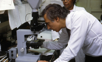 The Man Who Created Aids : ‘Robert Gallo’ 17