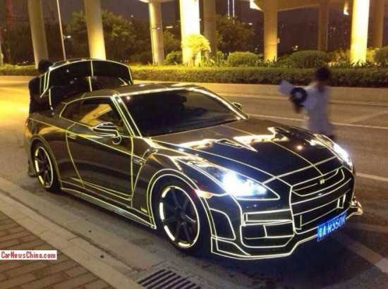 TRON-Like Reflective Supercars Are the Newest Thing in China 1