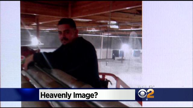Ghostly Figure In Photo A Sign From God? Pastor Thinks So 39