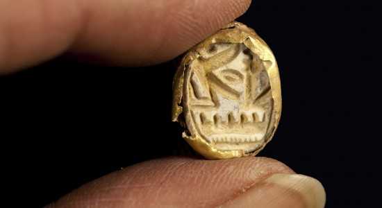 3,300 year old Canaanite coffin discovered with signet ring of Seti I 17