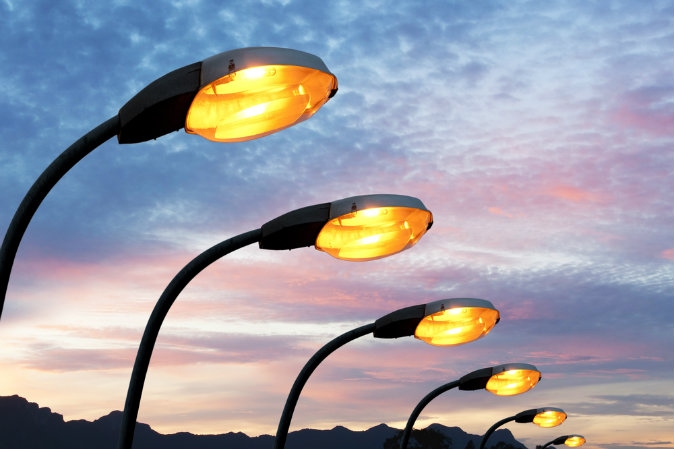 Bizarre Phenomenon: People Seem to Turn Off Streetlights With Their Bodies 31