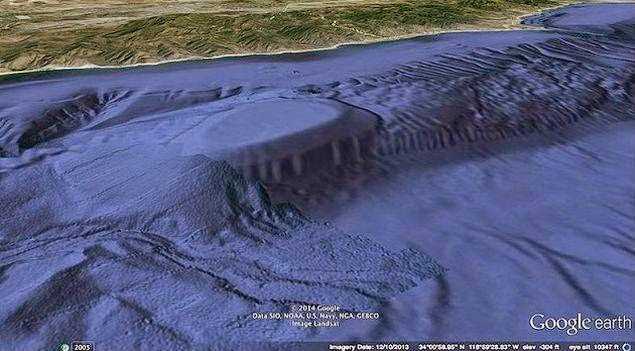 Massive Underwater Entrance Discovered Off The California Coast 1