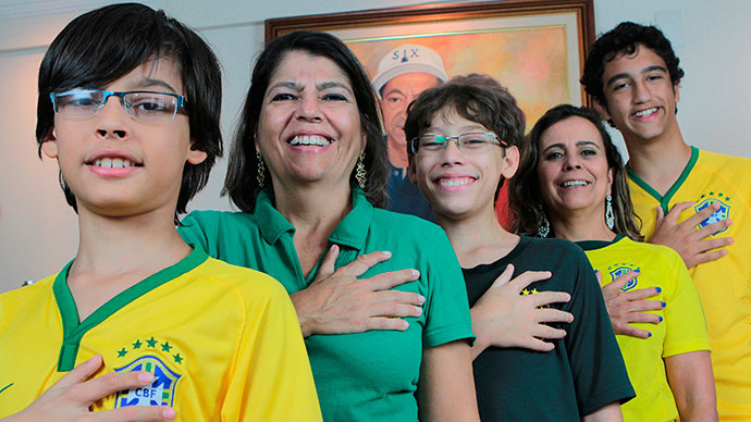 Brazil’s Twelve-Fingered Family Counts World Cup Wins 36