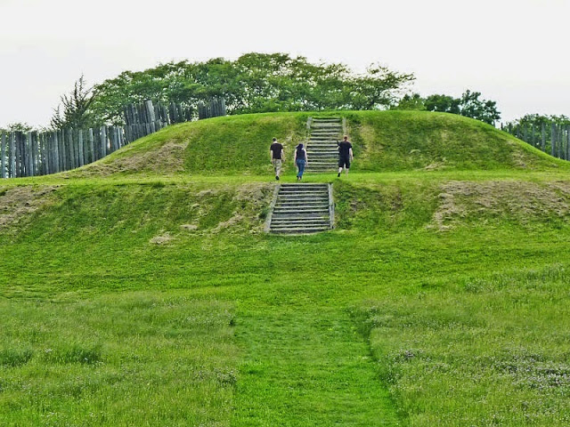 The Great Smithsonian Cover-Up: 18 Giant Skeletons Discovered in Wisconsin 10