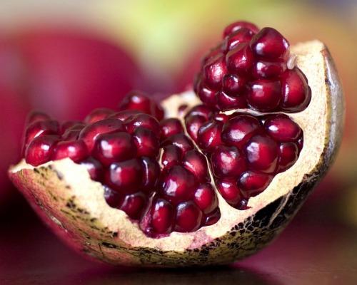 Pomegranate Peel For Treating Numerous Diseases 3