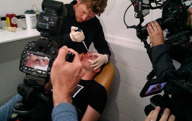 A Team of Biohackers Has Figured Out How to Inject Your Eyeballs With NIGHT VISION 22