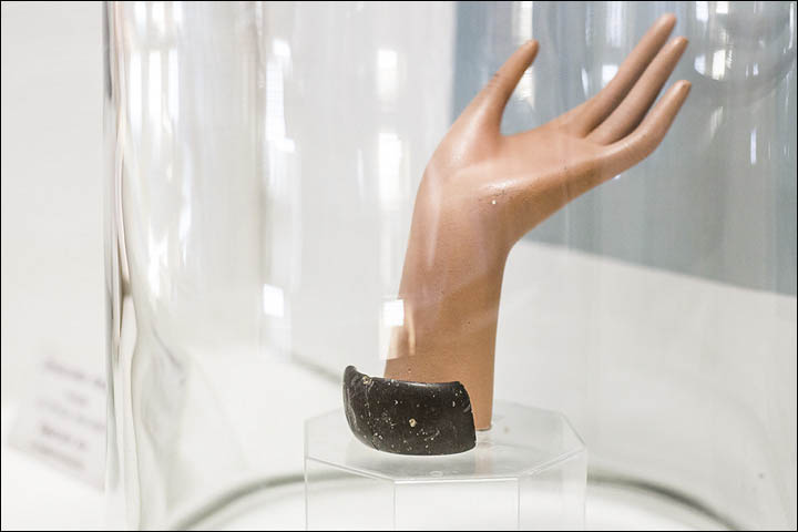 40,000-Year-Old Bracelet Made With Advanced Technology — the Evidence 106