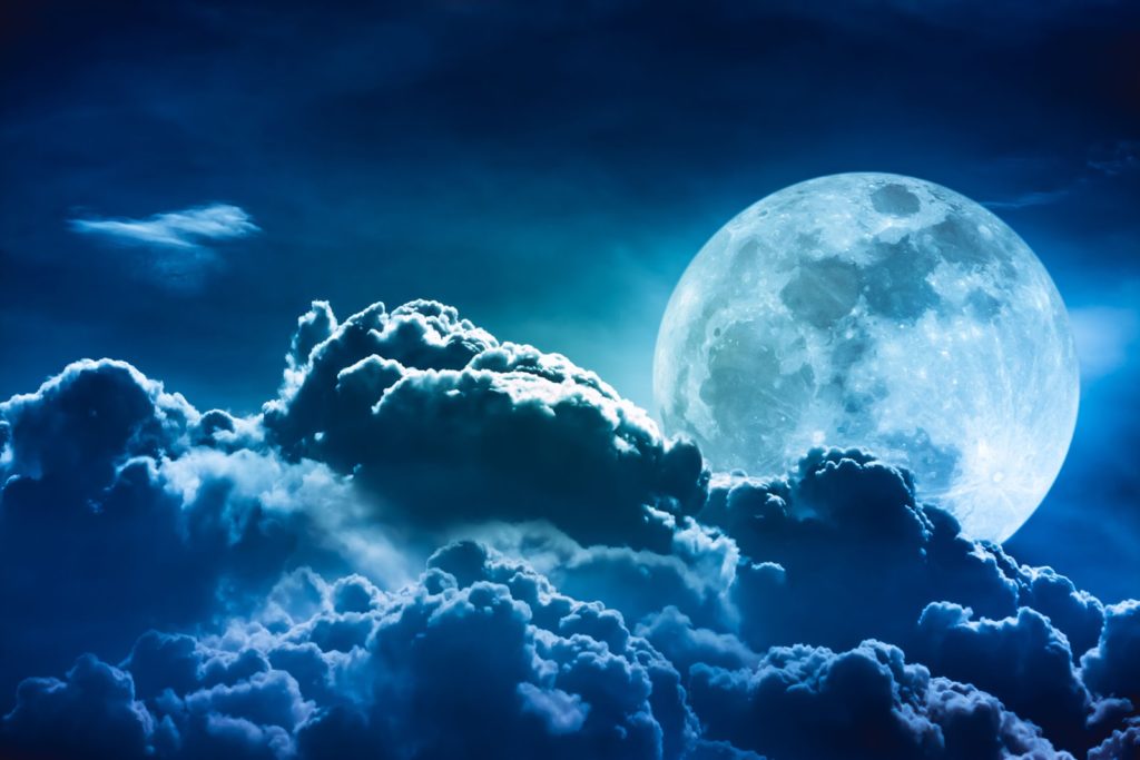 Get Ready: Supermoon, Blue Moon, And Lunar Eclipse To Occur Next Week 25