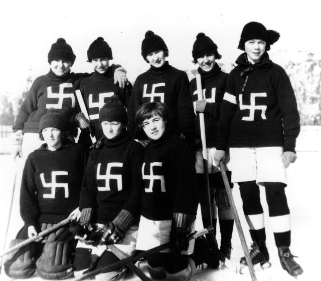 Fernie Swastikas women’s hockey team, 1922