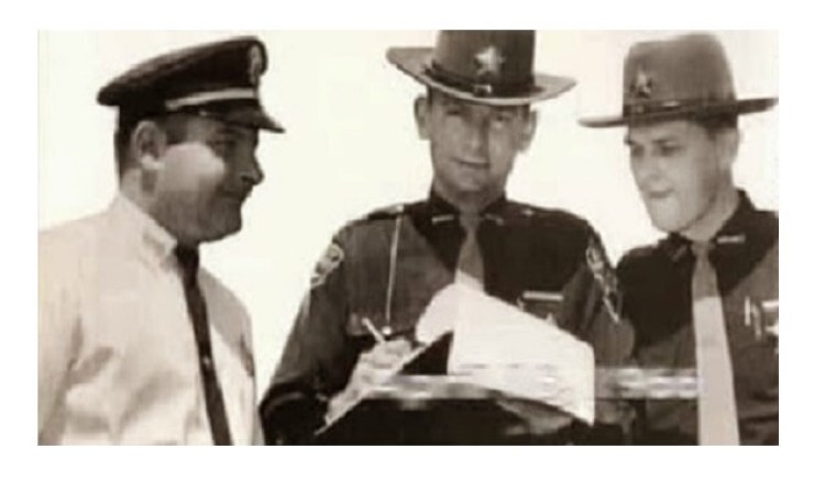50 years ago, a small town Ohio policeman chased a flying saucer into Pennsylvania… 4