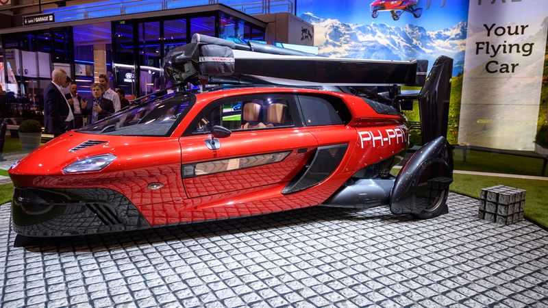 Dutch company unveils flying vehicle at car show 10