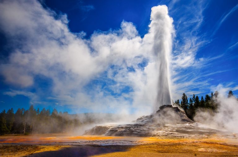 NASA Wants To Spend $3B Drilling Into Yellowstone Volcano, Risking Eruption 25