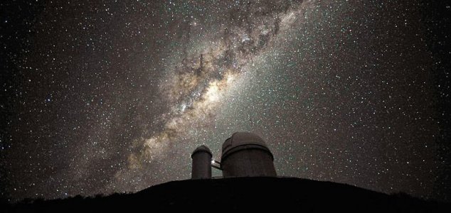 Astronomers detect very bright radio emission 14