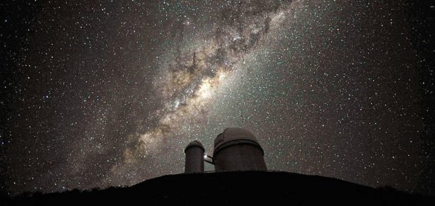 Astronomers detect very bright radio emission 3