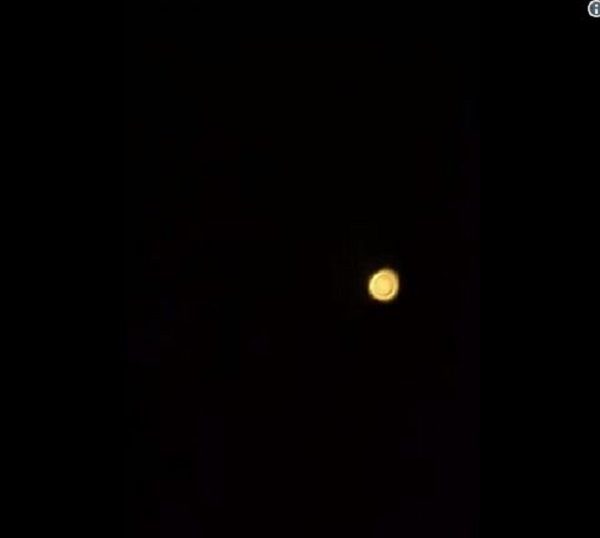 Fireball-shaped object hovering in Toronto's night sky prompts UFO reports 26