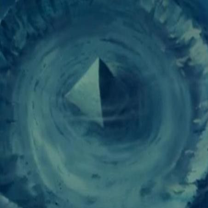 Two Giant Underwater Crystal Pyramids Discovered in the Center of the Bermuda Triangle 10