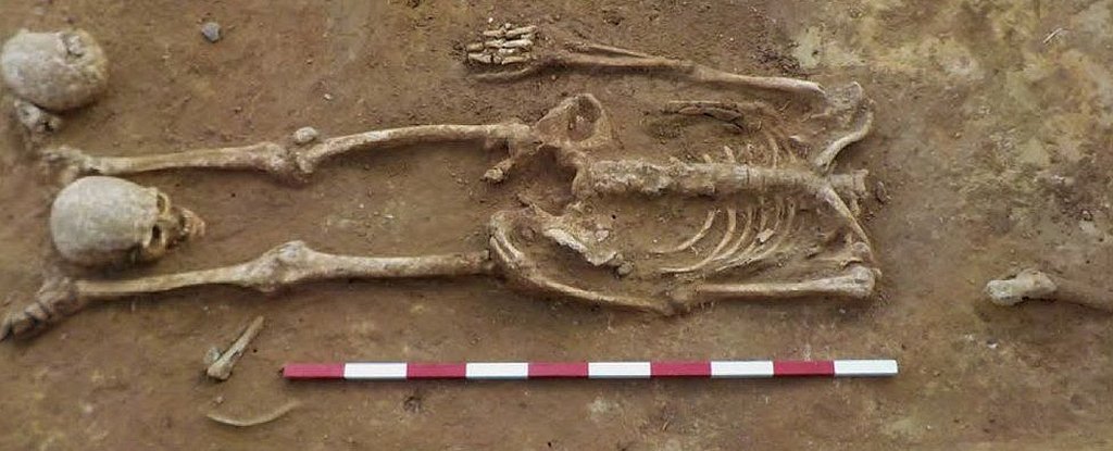 Ancient Roman Cemetery is Full of Mysterious Headless Skeletons 5