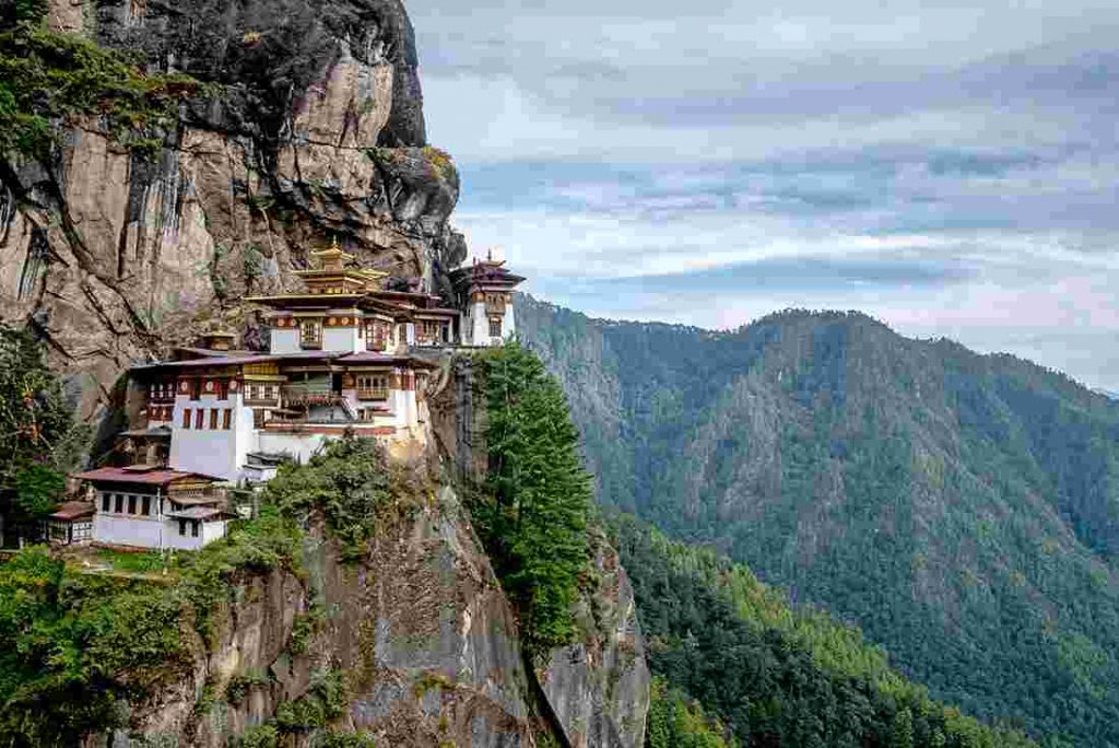 10 Safest Countries To Be In If World War 3 Breaks Out 25