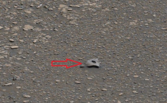 Strange Object Spotted on the Surface of Mars 15