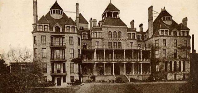 'Haunted' hotel yields cache of mystery jars 1