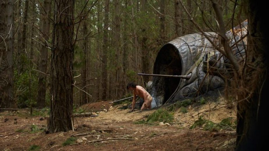 Photographs Of A Supposed Alien Ship Dropped in Australia 10