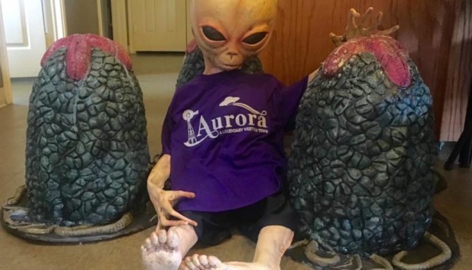 The 1897 Aurora, Texas, UFO Crash & the ‘Alien’ Buried in the Cemetery 9