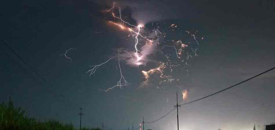 Scientists attempting to open portal to a parallel universe 4