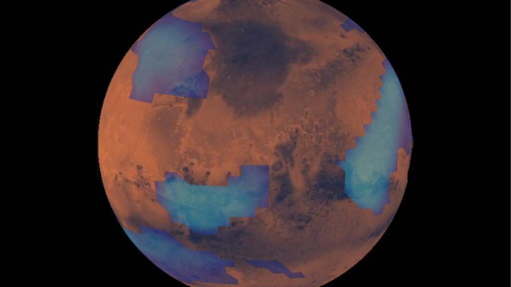 NASA records a strange formation of clouds on Mars 1