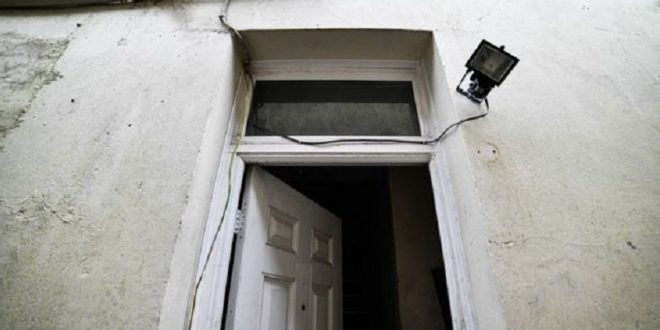 House abandoned by its owners because they hear screaming from the basement 23