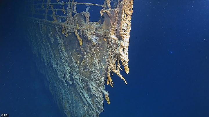 New high-resolution images of the Titanic show its deterioration 22