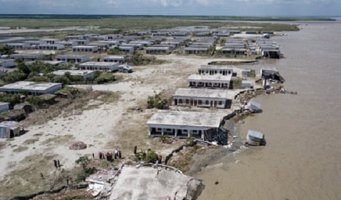 Millions of people are left homeless because of rising sea levels 13