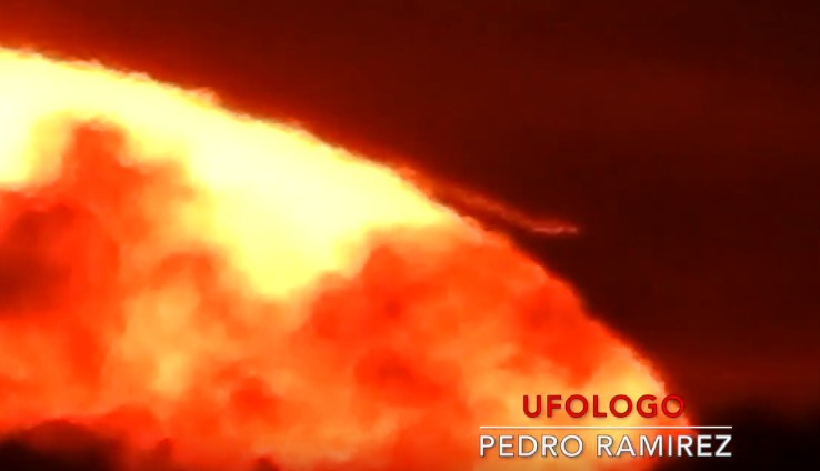 Researcher records two huge UFOs near the Sun 11