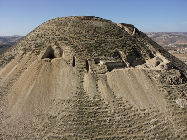 Archaeological finds associated with the Jewish king Herod 1