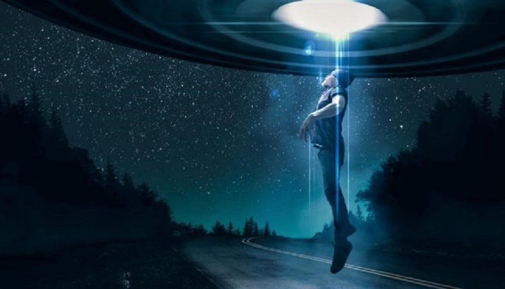 Extraterrestrial abduction in Manhattan: an unusual case 1