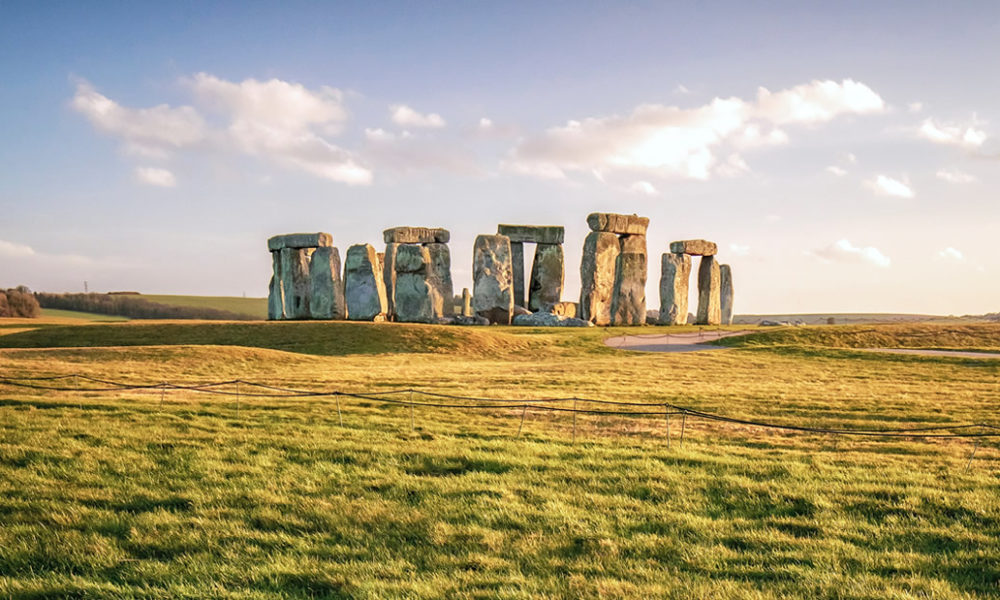 Ancient ritual site found three times larger than Stonehenge's Sarsen circle 11