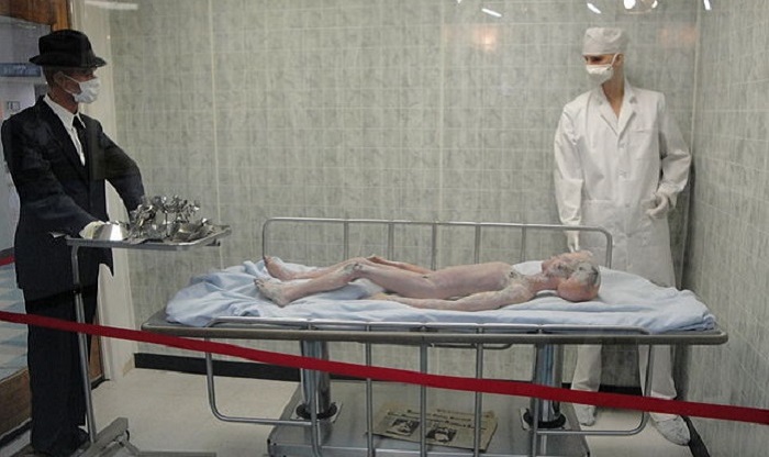 Glenn Dennis' story about the UFO crash in Roswell (video) 21