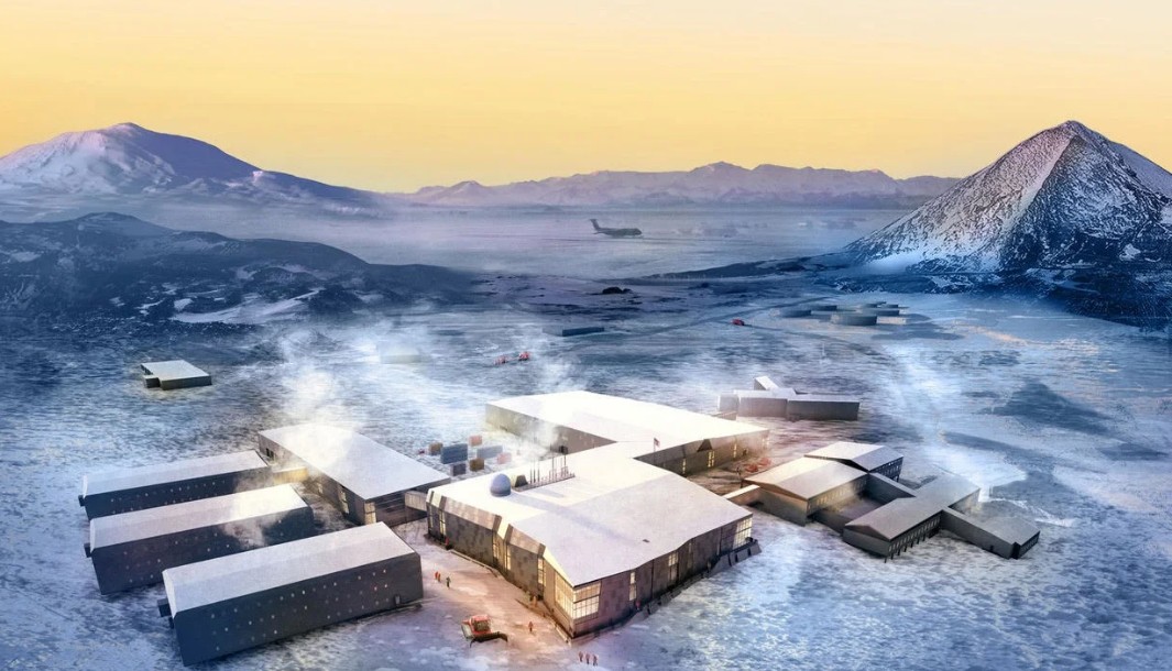 US Navy pilot tells of an Ancient Alien City found in Antarctica 7