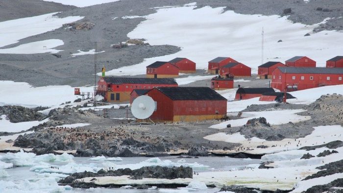 Scientists Discover Prolonged Stay in Antarctic Has Chilling Effect on Brains 31