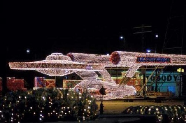 Lots of light to all this Christmas season and always! 4