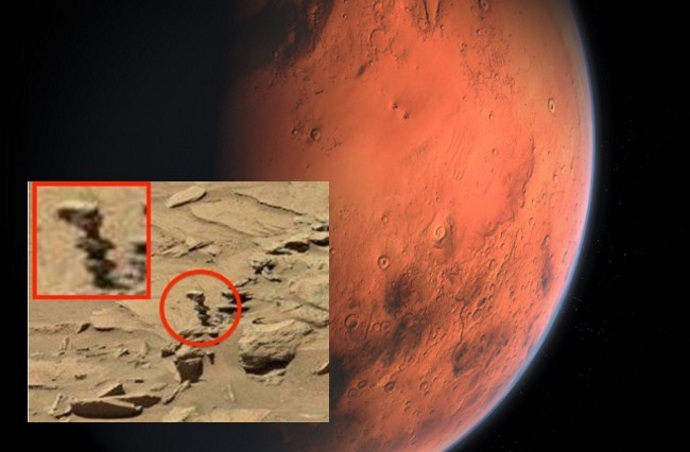 Rover Curiosity photographs an "Alien Statue" on the red planet 1