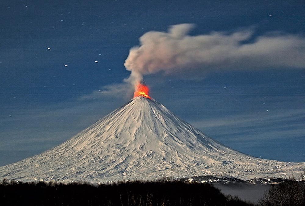 The strange activity around these volcanoes attract ufologists from all over the world 3