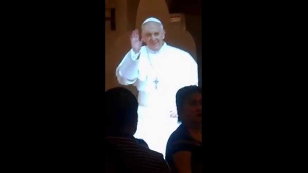 Shocking! Walking hologram instead of Pope Francis 8